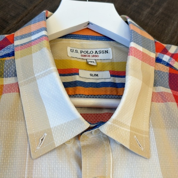 AS NEW. US POLO ASSN MEN BUTTON DOWN SHIRT SIZE 2XL SLIM FIT SHIRT - Picture 12 of 17